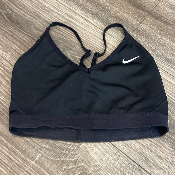 Nike string Racer Back lightweight sports bra size medium - Picture 1 of 3